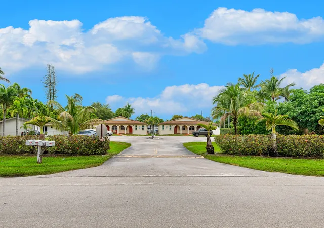 Photo 3 of Multi family home for sale at 4065 Sw 51st Street, Fort Lauderdale, FL 33314 | MLS# F10544987 | Listing updated on 2026-09-23