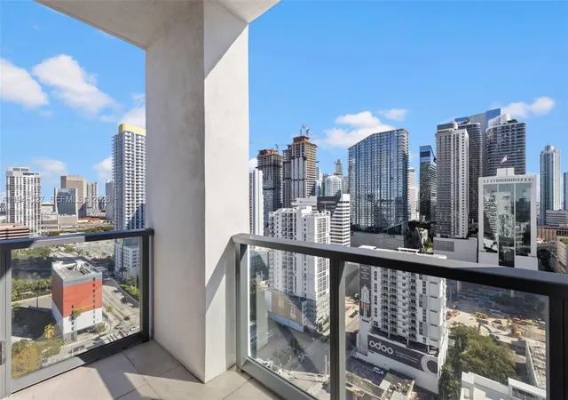 Homes for sale in Miami, FL | 239 Sw 9Th St #2304, Miami, FL 33130 | MLS# A11946527
