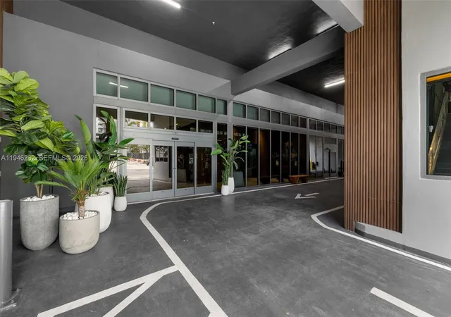 Homes for sale in Miami, FL | 239 Sw 9th St #2303, Miami, FL 33130 | MLS# A11946262