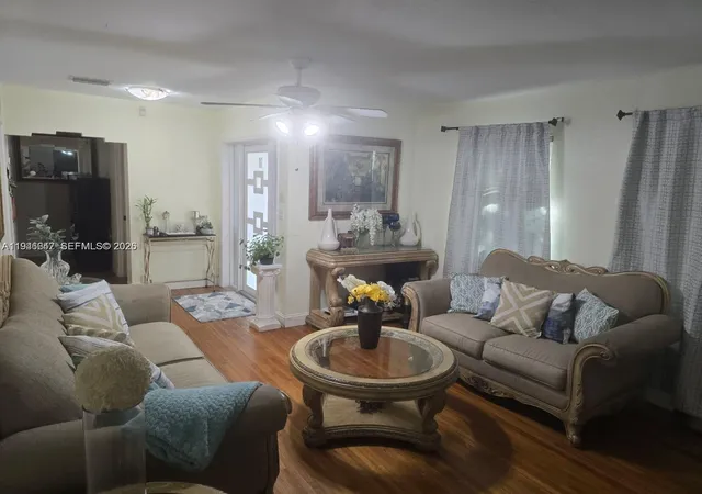 4th image of 2733 Washington St, Hollywood, FL 33020 | MLS# A11946647
