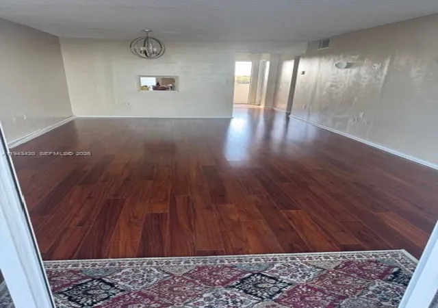 5th image of 1075 Ne Miami Gardens Dr #706, Miami, FL 33179 | MLS# A11943420