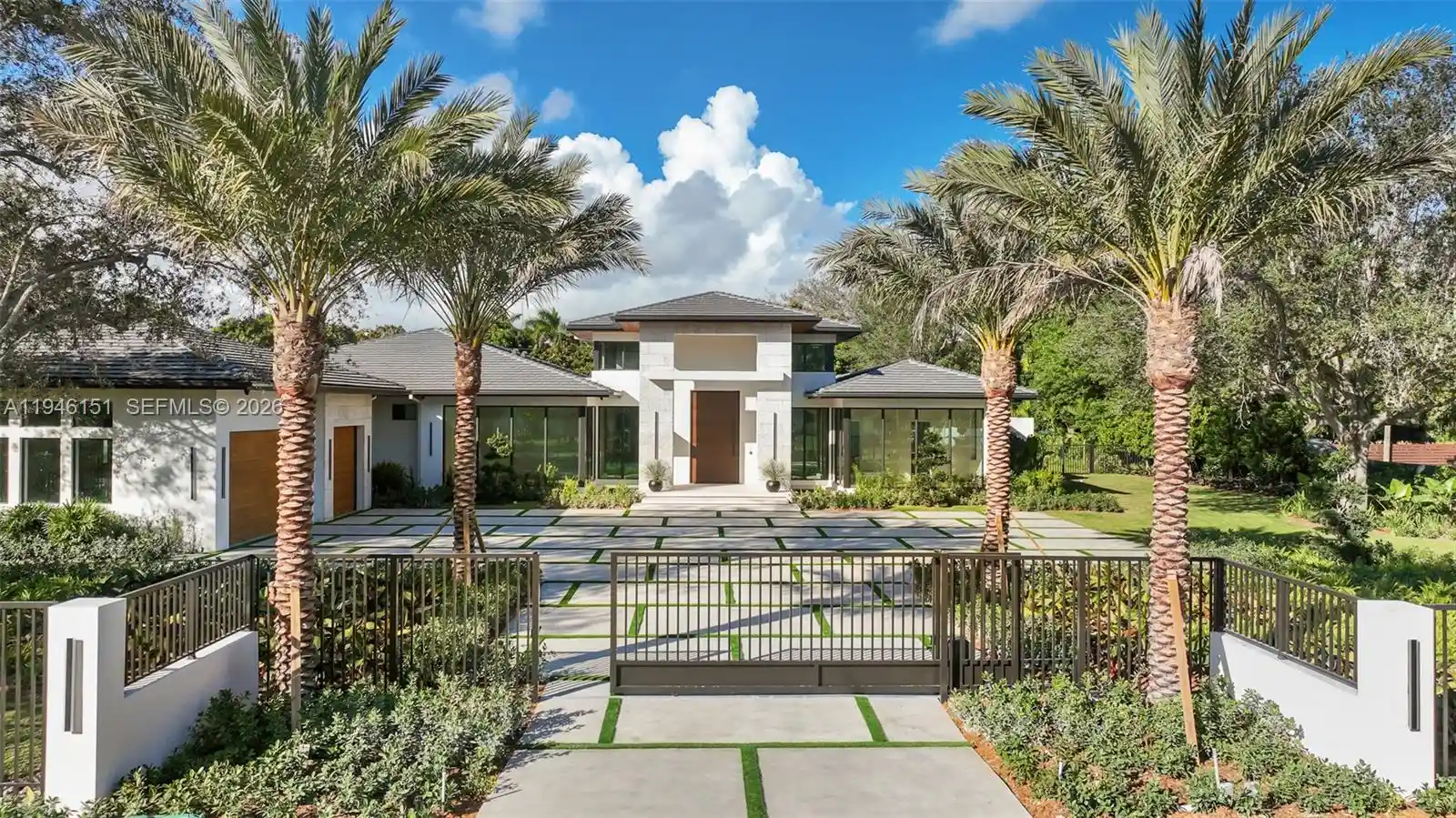 Photo 1 of Mansion for sale at 7725 Sw 114th Street, Pinecrest, FL 33156 | MLS# A11946151 | Listing updated on 2026-10-31