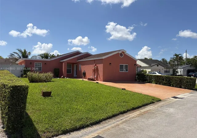 Homes for sale in Miramar, FL | 2421 Sw 84th Ter, Miramar, FL 33025 | MLS# A11946860