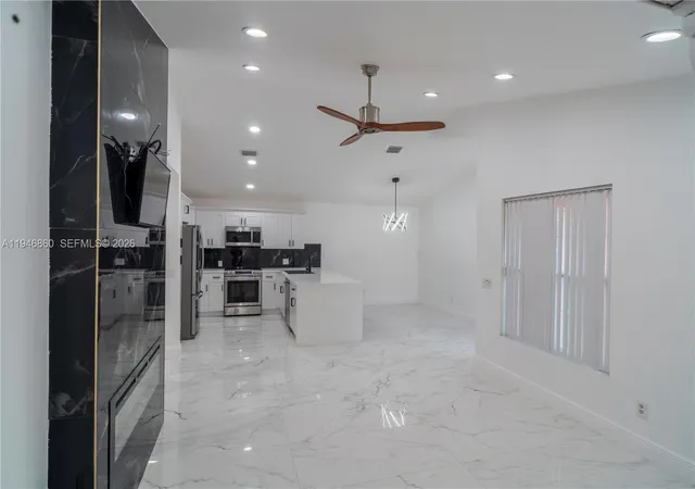 Homes for sale in Miramar, FL | 2421 Sw 84Th Ter, Miramar, FL 33025 | MLS# A11946860