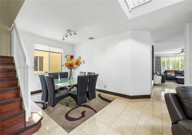 Homes for sale in Weston, FL | 1199 Golden Cane Dr, Weston, FL 33327 | MLS# A11945421