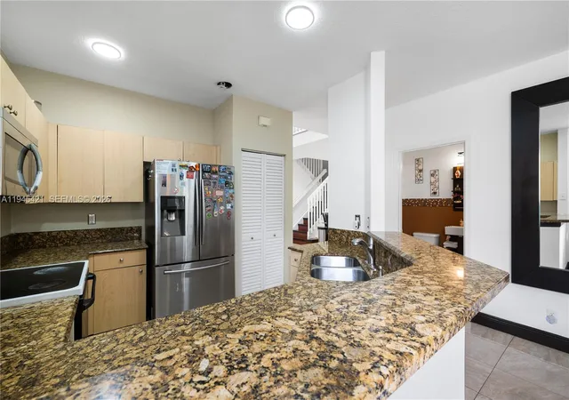 Homes for sale in Weston, FL | 1199 Golden Cane Dr, Weston, FL 33327 | MLS# A11945421