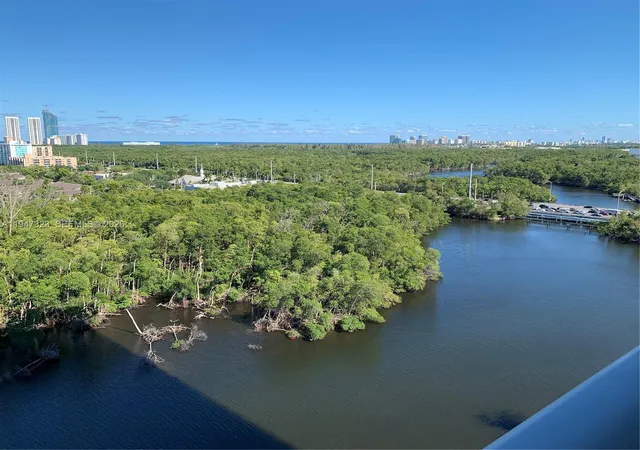 5th image of 16385 Biscayne Blvd #1417, North Miami Beach, FL 33160 | MLS# A11947323