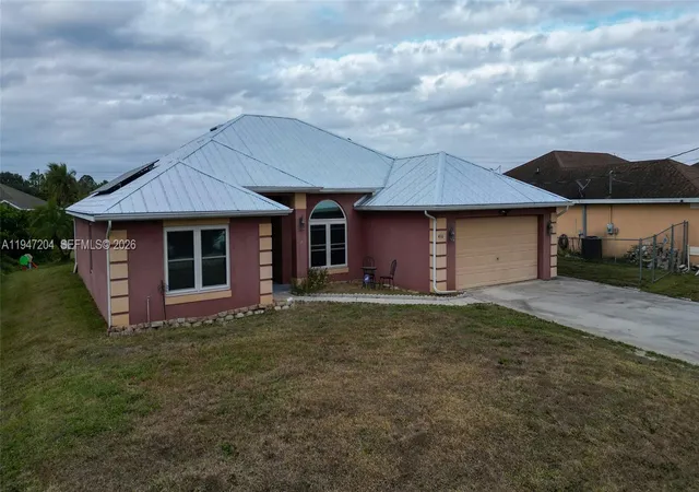 Homes for sale in Lehigh Acres, FL | 436 Willowbrook Dr, Lehigh Acres, FL 33972 | MLS# A11947204