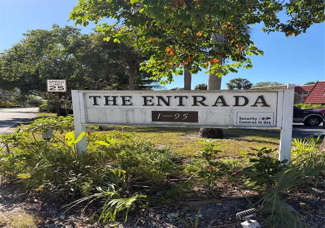 Photo 2 of Condo for sale at 21 Jacaranda Dr #121, Plantation, FL 33324 | MLS# F10545771 | Listing updated on 2026-09-23
