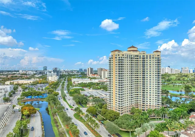 2nd image of 19501 W Country Club Dr #505, Aventura, FL 33180 | MLS# A11947322