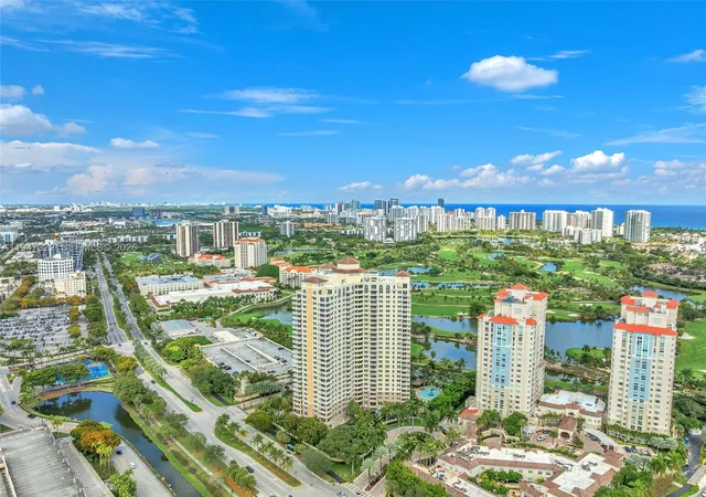 3rd image of 19501 W Country Club Dr #505, Aventura, FL 33180 | MLS# A11947322