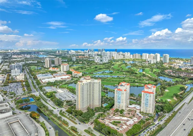 4th image of 19501 W Country Club Dr #505, Aventura, FL 33180 | MLS# A11947322