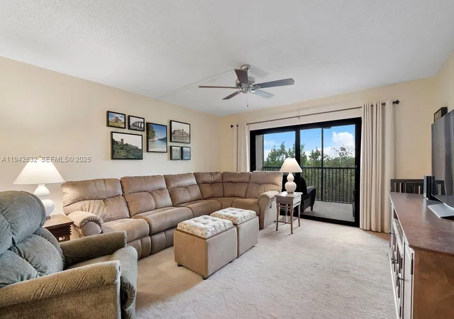 Homes for sale in Pompano Beach, FL | 2200 S Cypress Bend Dr #406, Pompano Beach, FL 33069 | MLS# A11942832