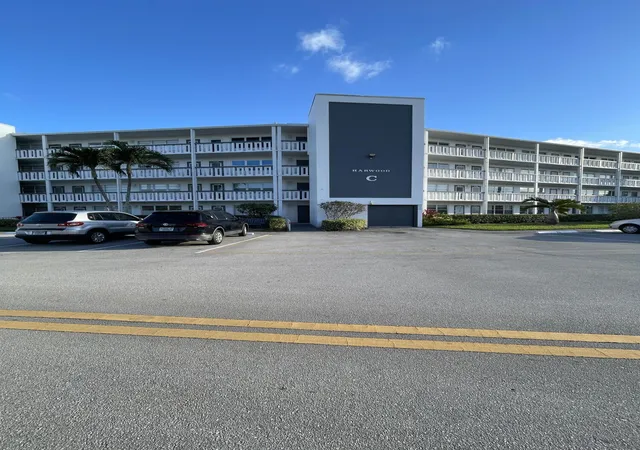 Photo 2 of Condo for sale at 3019 Harwood C #3019, Deerfield Beach, FL 33442 | MLS# R11155580 | Listing updated on 2026-09-23