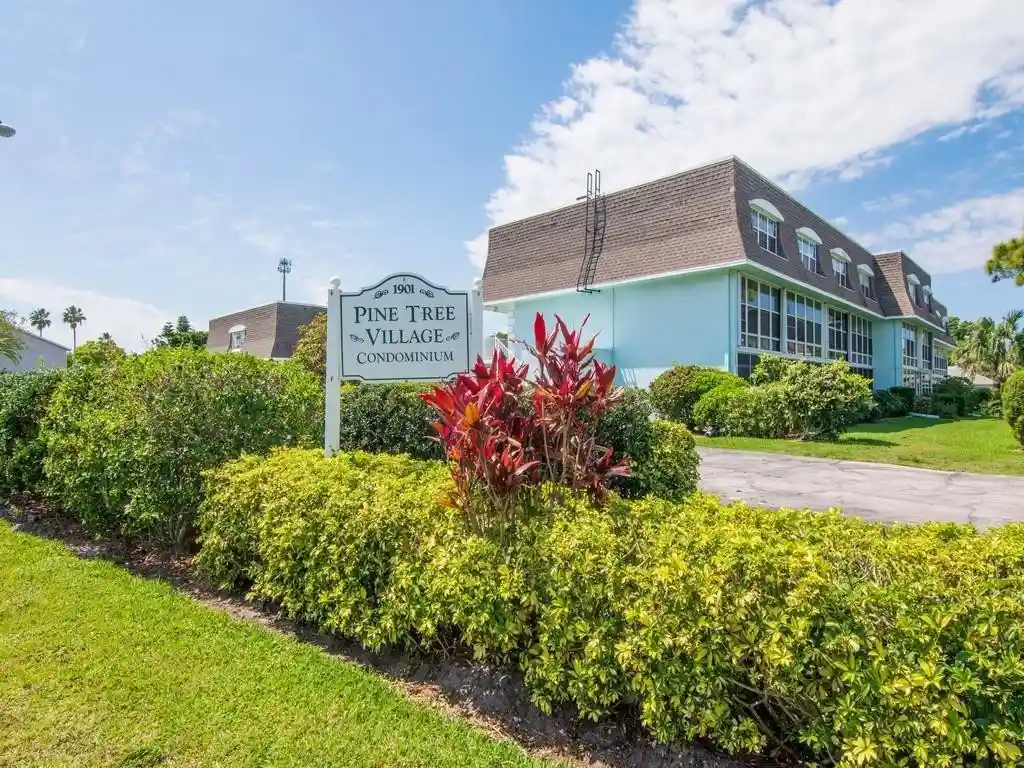 Condo for sale at 1901 Indian River Blvd #104C, Vero Beach, FL 32960 | MLS# F10545363