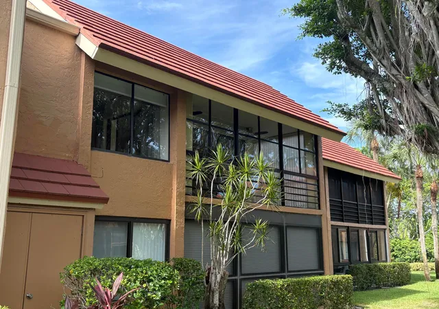 31st image of 11280 Green Lake Dr #203, Boynton Beach, FL 33437 | MLS# R11155595