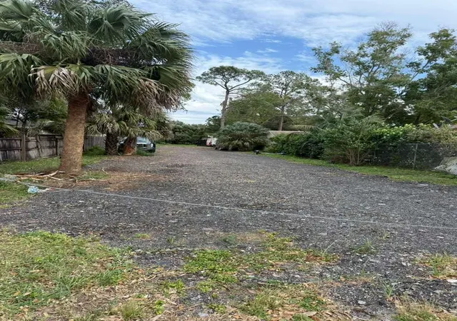 9th image of 3630 S Haverhill Rd, Greenacres, FL 33463 | MLS# R11155669
