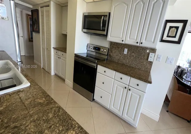 3rd image of 210 174Th St #1909, Sunny Isles Beach, FL 33160 | MLS# A11948468