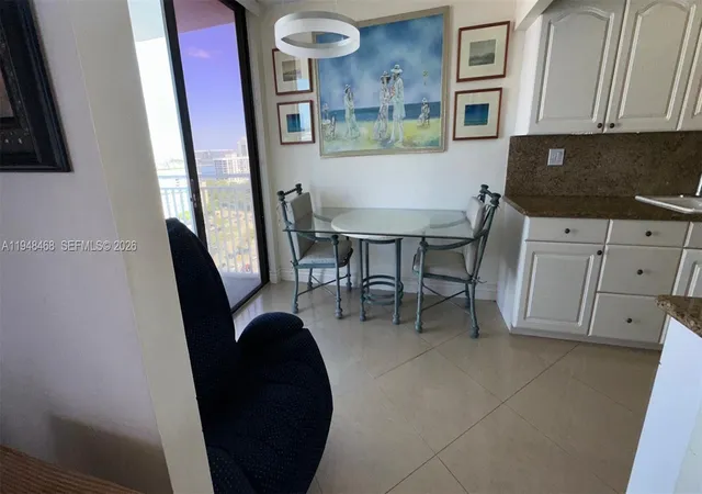 4th image of 210 174Th St #1909, Sunny Isles Beach, FL 33160 | MLS# A11948468