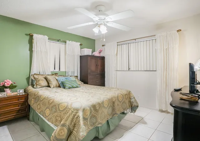 Photo 4 of Single family home for sale at 4929 NW 53rd Street, Tamarac, FL 33319 | MLS# F10546193 | Listing updated on 2026-09-23