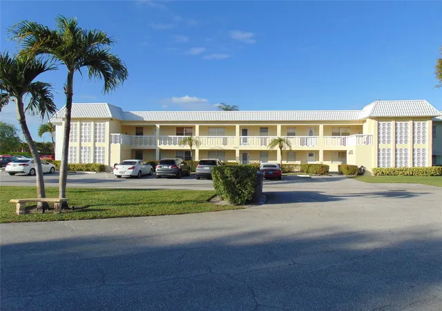2nd image of 9788 Marina Blvd #313, Boca Raton, FL 33428 | MLS# F10546168