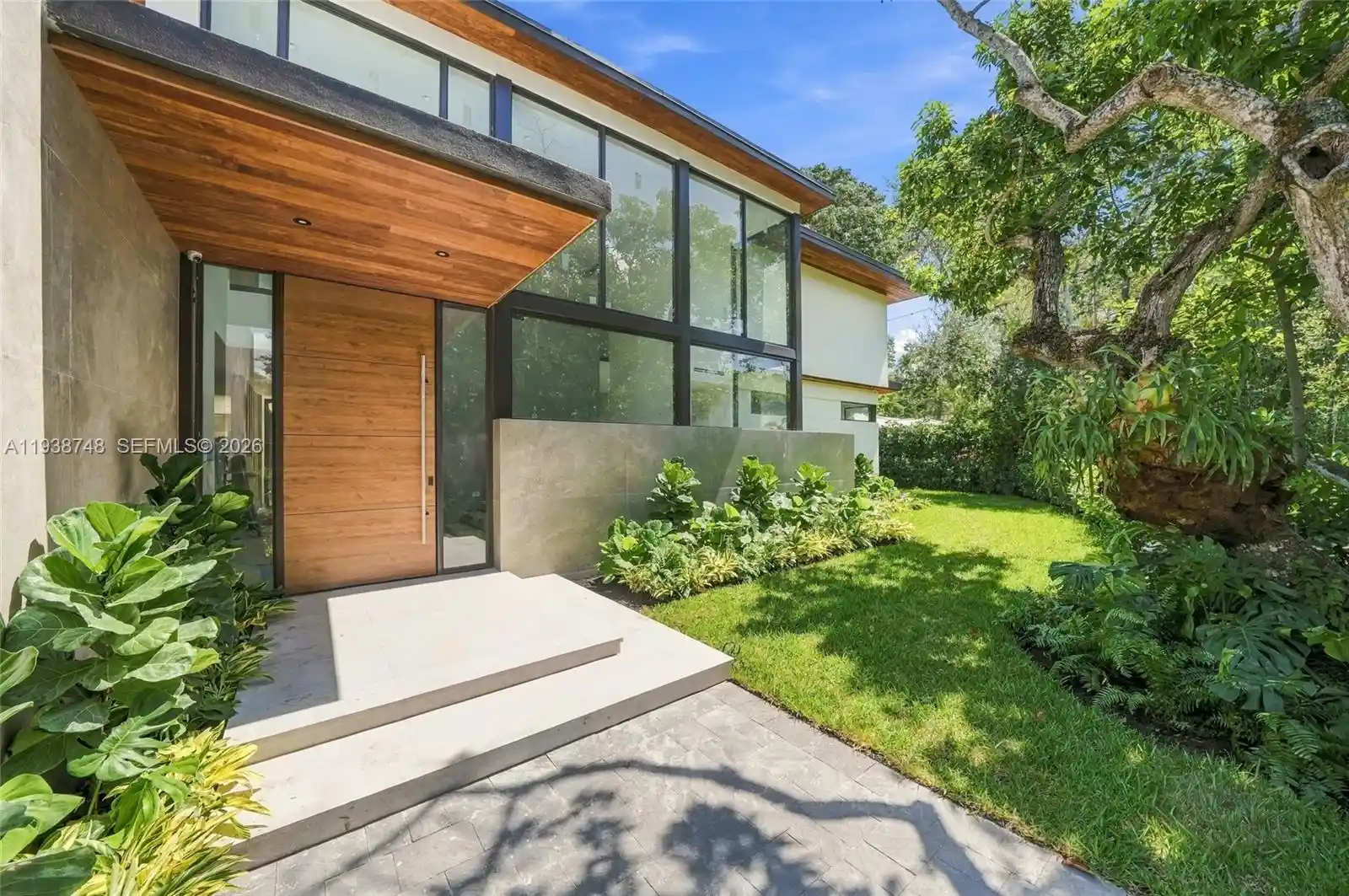 Photo 1 of Mansion for sale at 4150 Loquat Ave, Miami, FL 33133 | MLS# A11938748 | Listing updated on 2026-10-09