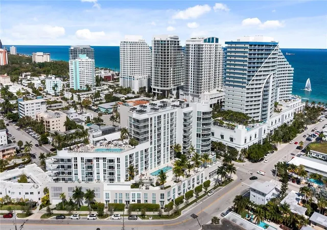 Homes for sale in Fort Lauderdale, FL | 401 N Birch Road, Fort Lauderdale, FL 33304 | Houzeo