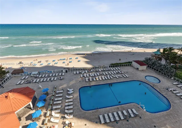 3rd image of 19201 Collins Ave #612, Sunny Isles Beach, FL 33160 | MLS# A11949353
