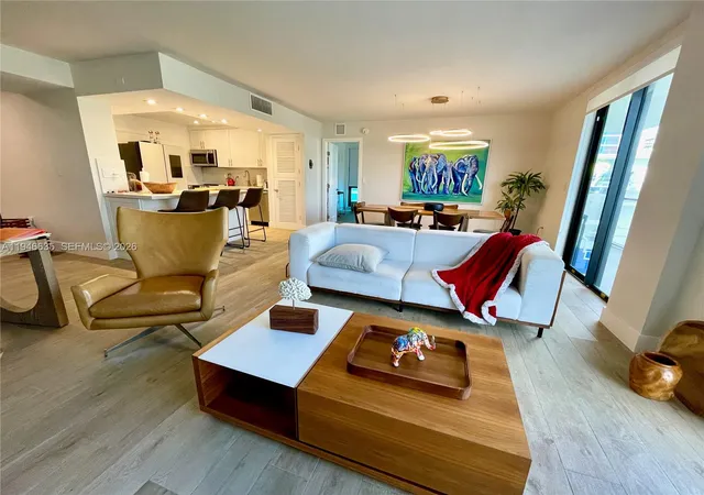 4th image of 9800 W Bay Harbor Dr #404, Bay Harbor Islands, FL 33154 | MLS# A11946635