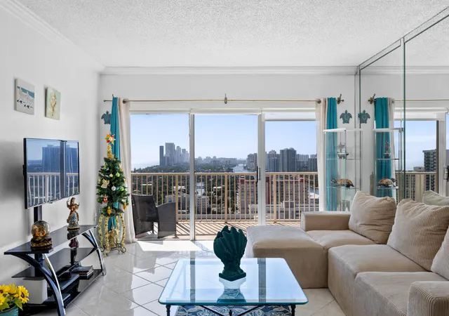 Photo 4 of Condo for sale at 1985 S Ocean Dr #Pha, Hallandale Beach, FL 33009 | MLS# R11156353 | Listing updated on 2026-09-23