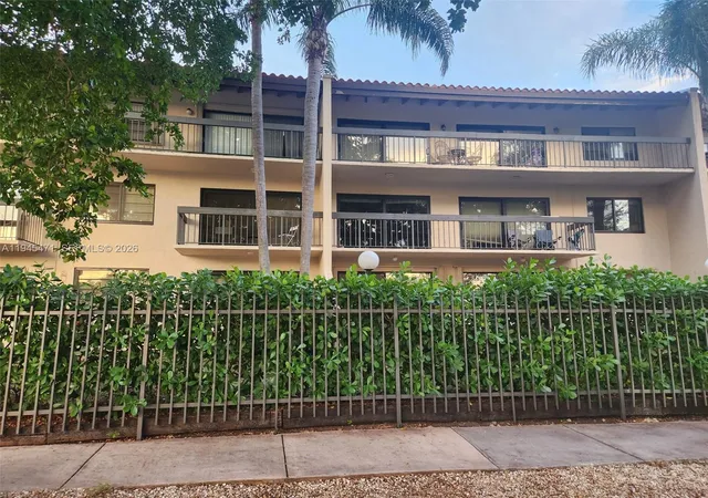 2nd image of 5201 Orduna Dr, Coral Gables, FL 33146