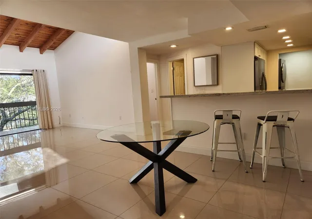 3rd image of 5201 Orduna Dr #14, Coral Gables, FL 33146 | MLS# A11945471