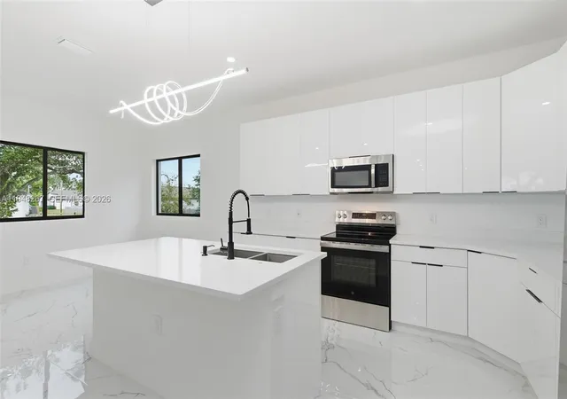 Homes for sale in Fort Myers, FL | 161 Blackstone Dr, Fort Myers, FL 33913 | MLS# A11948267