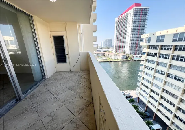 3rd image of 1833 S Ocean Dr #1109, Hallandale Beach, FL 33009 | MLS# A11949528