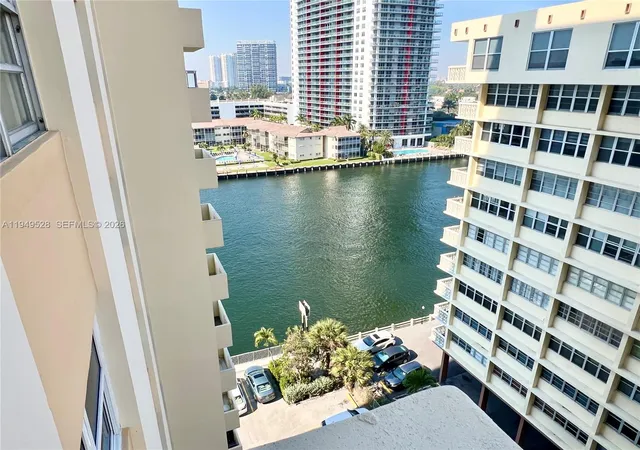 4th image of 1833 S Ocean Dr #1109, Hallandale Beach, FL 33009 | MLS# A11949528