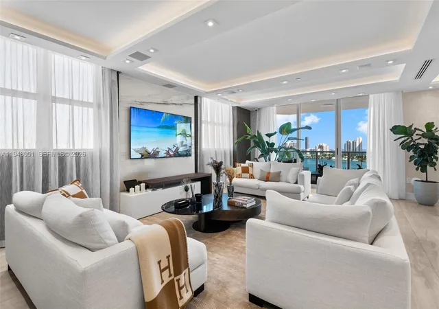 2nd image of 3301 NE 183rd St, Aventura, FL 33160