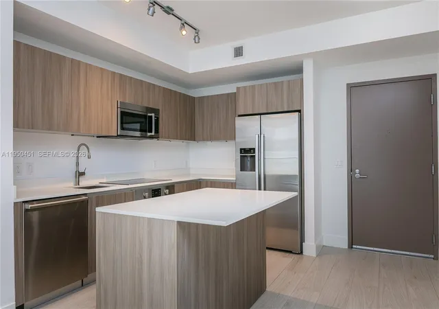 3rd image of 201 Sw 17Th Rd #303, Miami, FL 33129 | MLS# A11950451