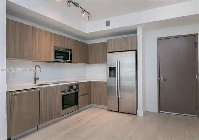 4th image of 201 Sw 17Th Rd #303, Miami, FL 33129 | MLS# A11950451