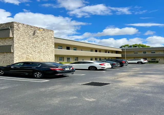 Photo 2 of Condo for sale at 126 Sparrow Dr #19a, Royal Palm Beach, FL 33411 | MLS# R11156671 | Listing updated on 2026-09-23