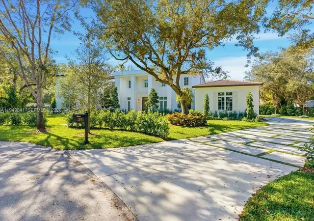 2nd image of 5940 Sw 100th Ter, Pinecrest, FL 33156 | MLS# A11949841