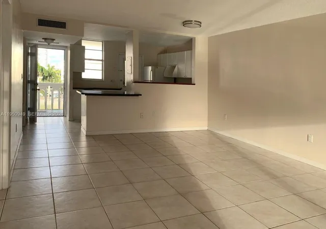 3rd image of 2855 Leonard Dr #H404, Aventura, FL 33160 | MLS# A11950949