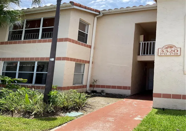 4th image of 3320 N Pinewalk Dr #N 1715, Margate, FL 33063 | MLS# A11950837