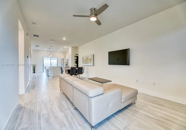 4th image of 7831 Nw 104Th Ave #23, Doral, FL 33178 | MLS# A11951101