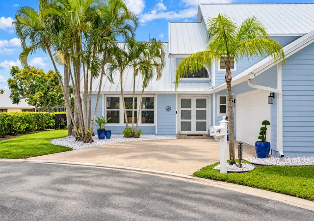 Photo 2 of Single family home for sale at 9029 Se Breeze Way, Hobe Sound, FL 33455 | MLS# R11157014 | Listing updated on 2026-10-10