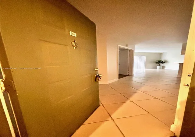 2nd image of 450 S Park Rd #5104, Hollywood, FL 33021 | MLS# A11951414