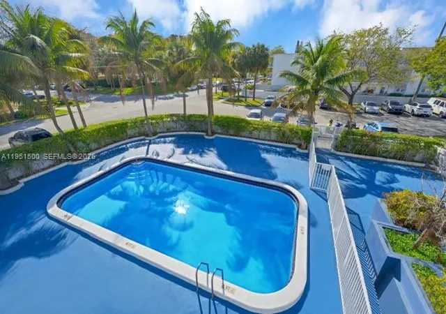 2nd image of 2175 Ne 170Th St, North Miami Beach, FL 33162