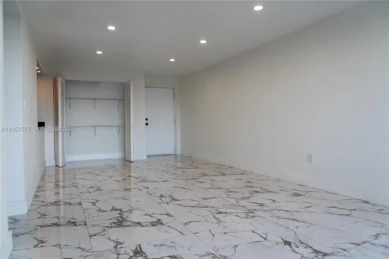 Condo for sale at 854 NW 87th Avenue #405, Miami, FL 33172 | MLS# A11951571