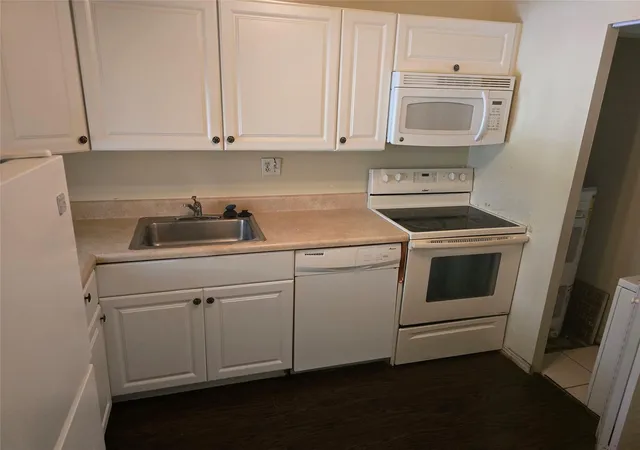 Photo 3 of Condo for sale at 8000 Fairview Dr #205, Tamarac, FL 33321 | MLS# F10548167 | Listing updated on 2026-09-23