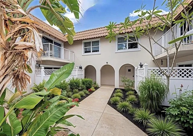 Photo 2 of Condo for sale at 715 20th Street #104, Vero Beach, FL 32960 | MLS# R11154235 | Listing updated on 2026-09-23