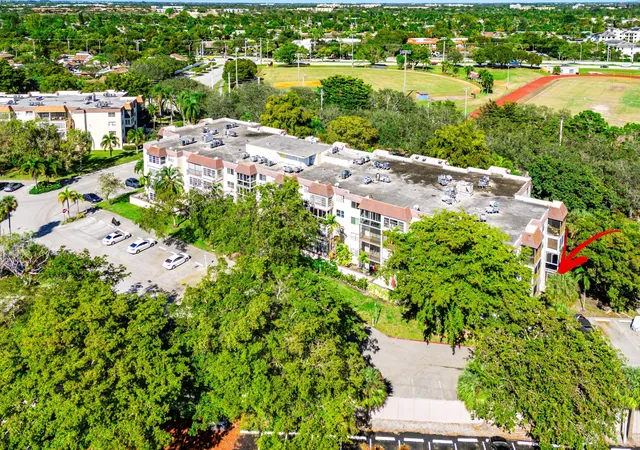 Homes for sale in Plantation, FL | 1681 Nw 70th Ave #102, Plantation, FL 33313 | MLS# R11157223